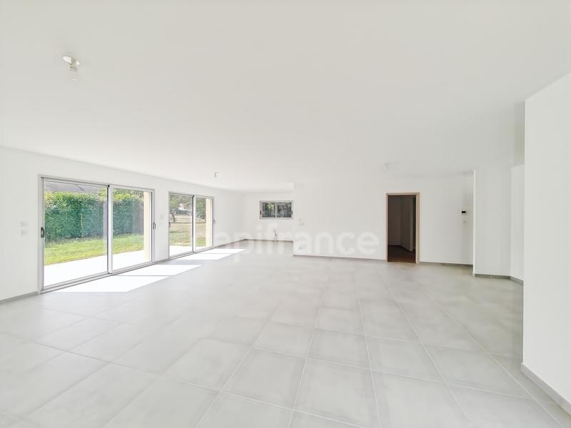 Maison - 146 m² - 6 pièces