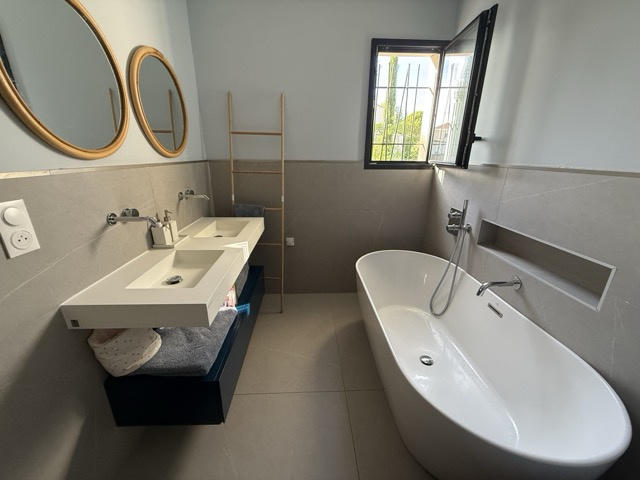 Maison - 138 m² - 6 pièces