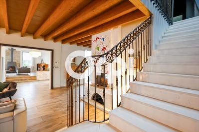 Maison - 243 m² - 5 pièces