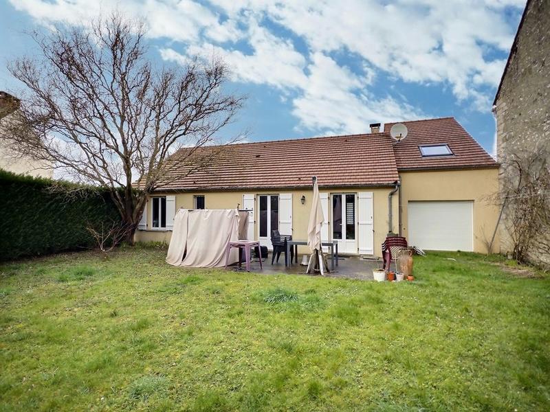 Maison - 93 m² - 5 pièces