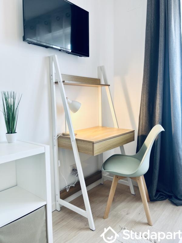 Chambre - 9 m² - 1 pièce