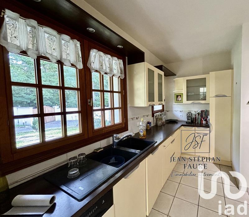 Maison - 180 m² - 7 pièces