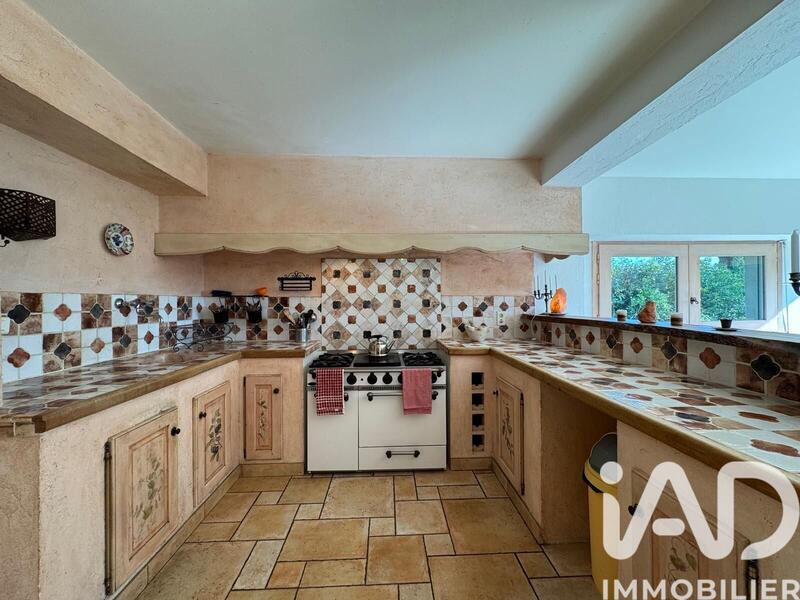 Maison - 167 m² - 7 pièces