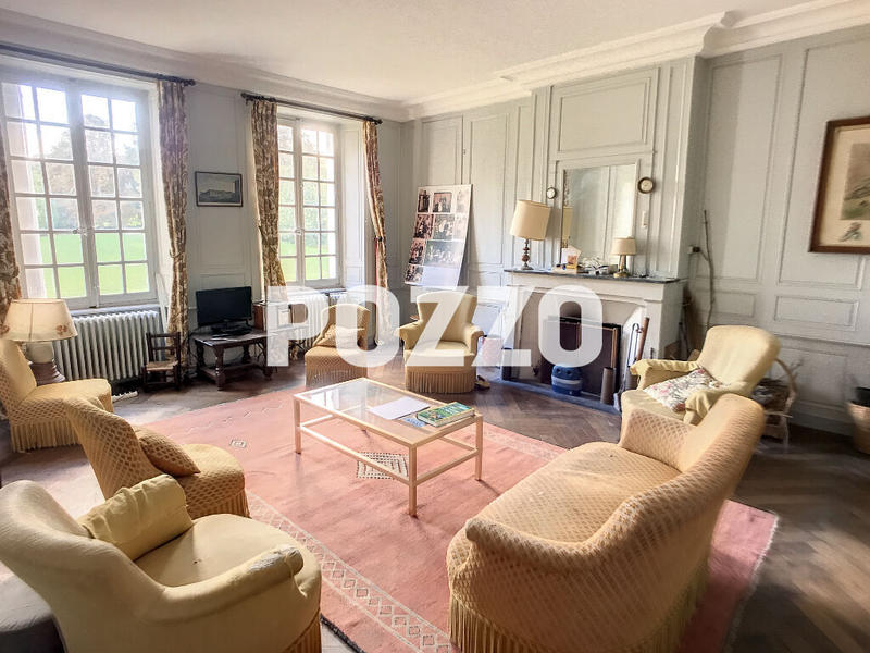 Maison - 334 m² - 7 pièces