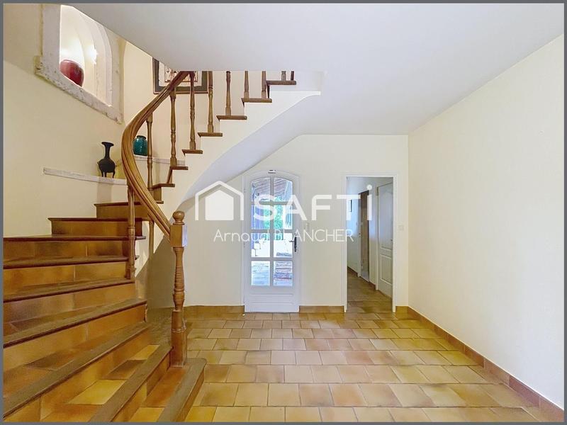 Maison - 288 m² - 10 pièces