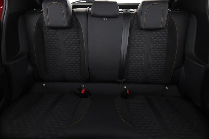 Peugeot 208 1.2 PureTech Roadtrip Eat8 100 ch