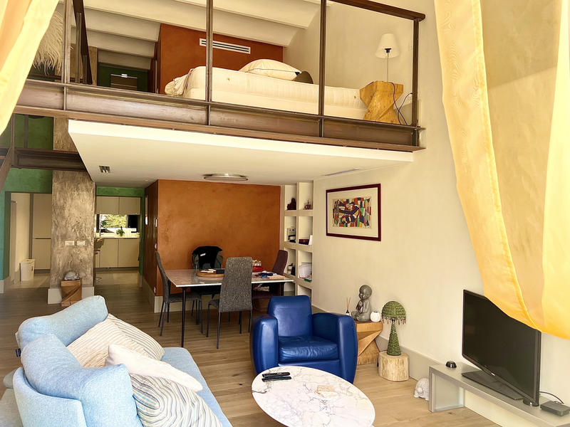 Loft - 83 m² - 3 pièces