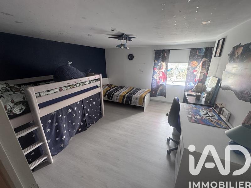 Maison - 180 m² - 8 pièces