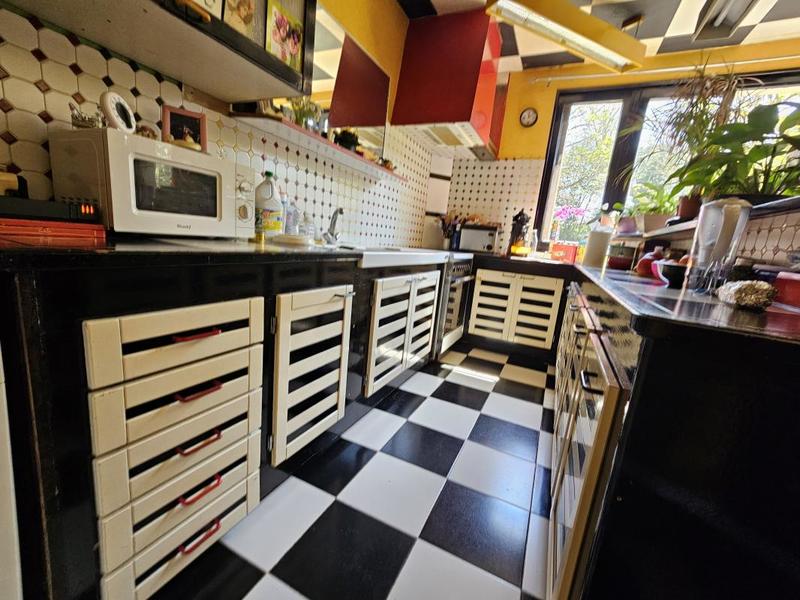 Maison - 238 m² - 9 pièces