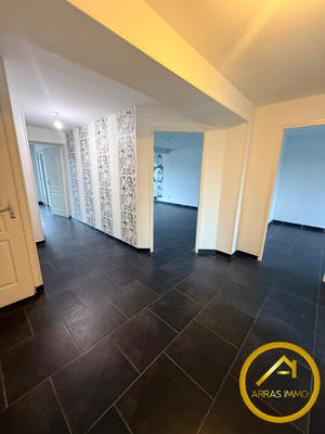 Appartement - 90 m² - 3 pièces