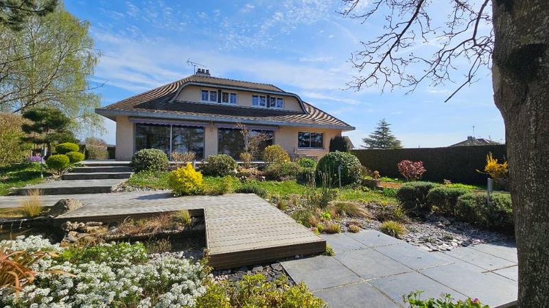 Maison - 247 m² - 7 pièces