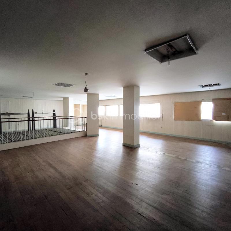 Immeuble - 1 405 m² - 10 pièces