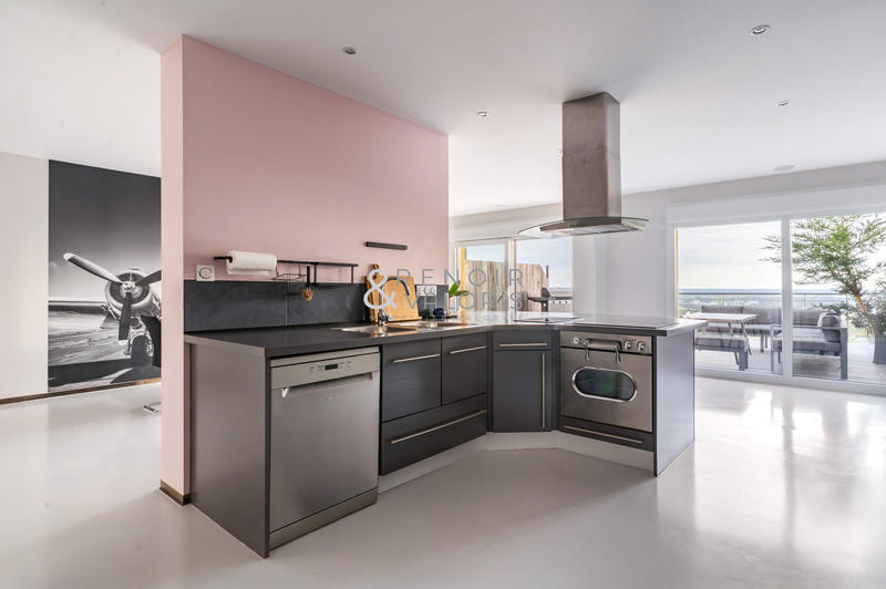 Maison - 223 m² - 6 pièces