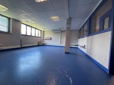 Local d'activités - 426 m² - 20 pièces