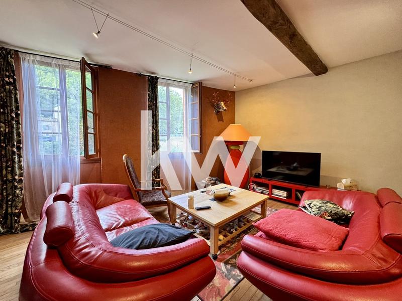 Maison - 205 m² - 6 pièces