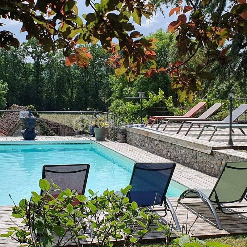 Maison chambre d'hôtes - 490 m² - 12 pièces