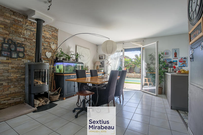 Maison - 95 m² - 5 pièces