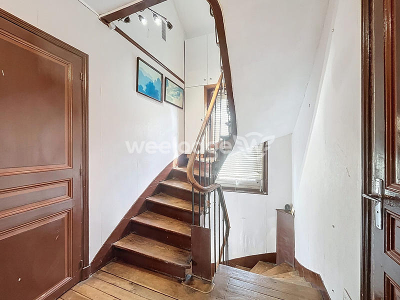 Maison - 168 m² - 7 pièces