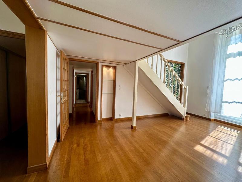 Appartement - 100 m² - 4 pièces