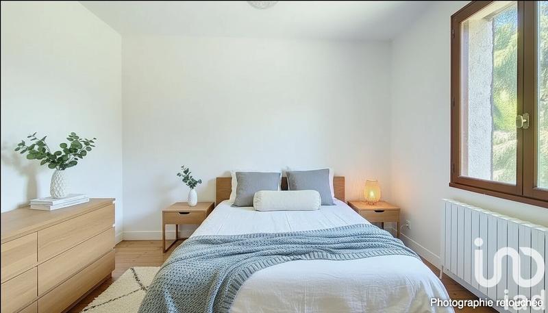 Maison - 340 m² - 9 pièces