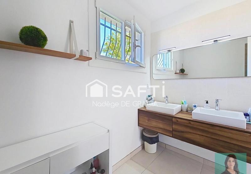 Maison - 211 m² - 7 pièces