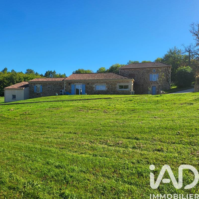 Maison - 200 m² - 5 pièces