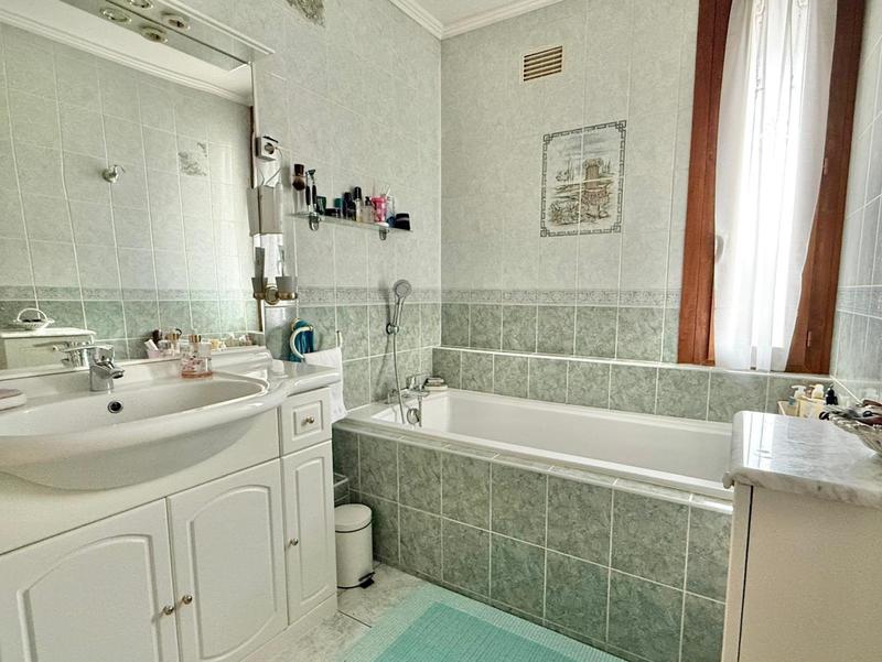 Appartement - 75 m² - 4 pièces