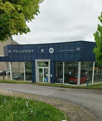 Local commercial - 675 m² - 4 pièces