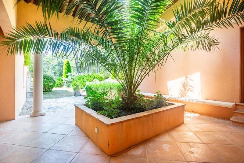 Villa - 230 m² - 5 pièces