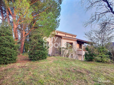 Maison - 200 m² - 8 pièces