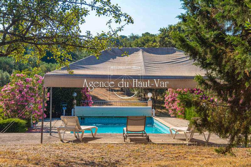 Villa - 213 m² - 7 pièces