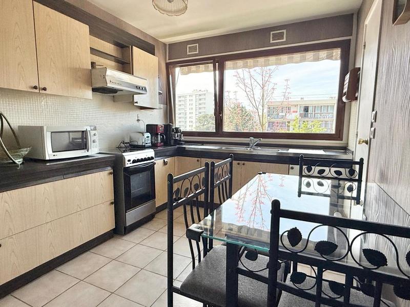 Appartement - 85 m² - 4 pièces