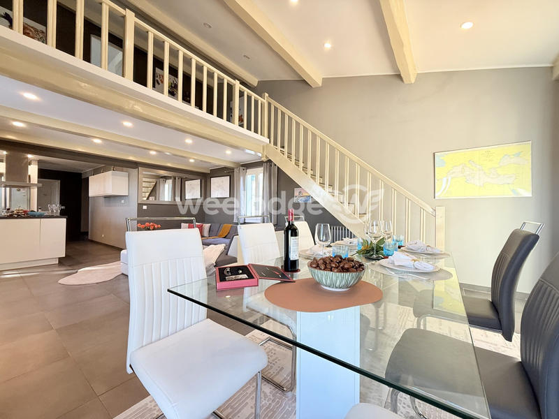 Maison - 168 m² - 7 pièces