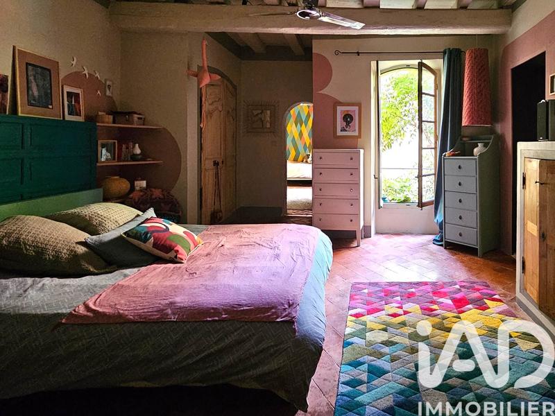 Maison - 430 m² - 15 pièces