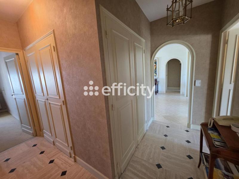Appartement - 113 m² - 5 pièces