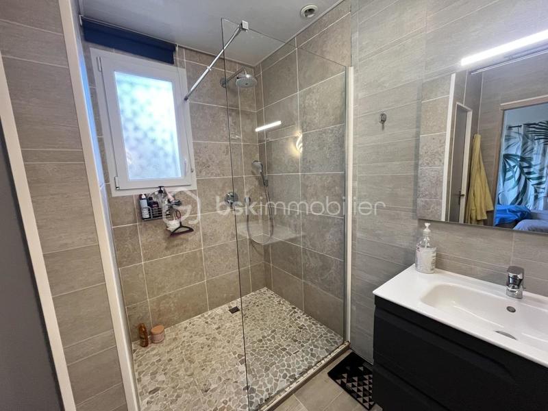 Maison traditionnelle - 158 m² - 6 pièces