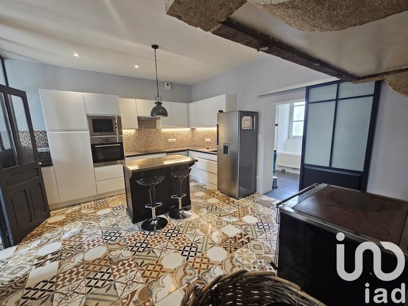 Maison - 213 m² - 6 pièces