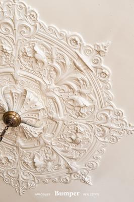 Appartement - 255 m² - 8 pièces