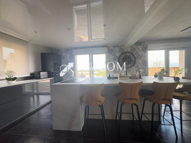 Maison - 125 m² - 5 pièces