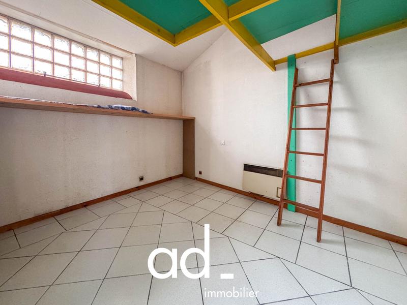 Maison - 178 m² - 8 pièces