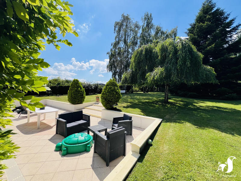 Maison - 380 m² - 12 pièces