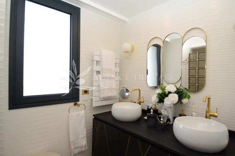 Appartement - 75 m² - 3 pièces