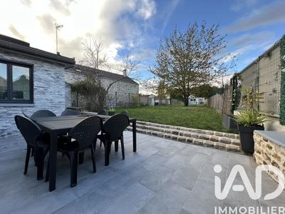 Maison - 230 m² - 8 pièces