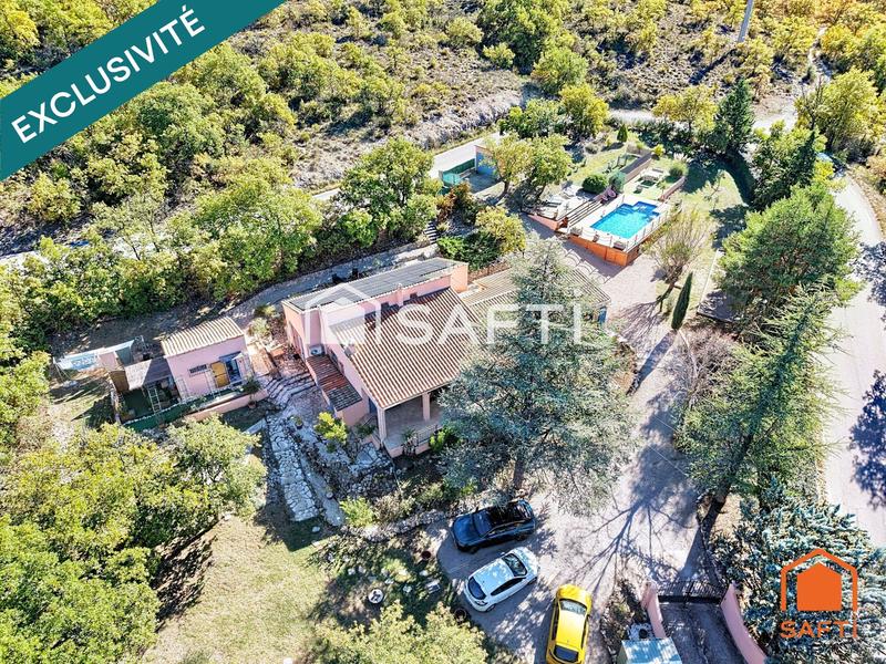 Villa - 160 m² - 8 pièces