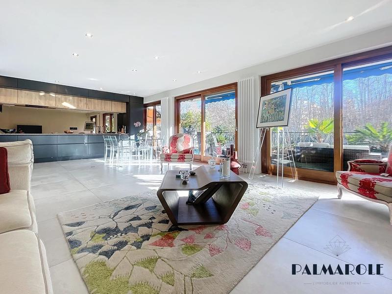 Appartement - 97 m² - 3 pièces