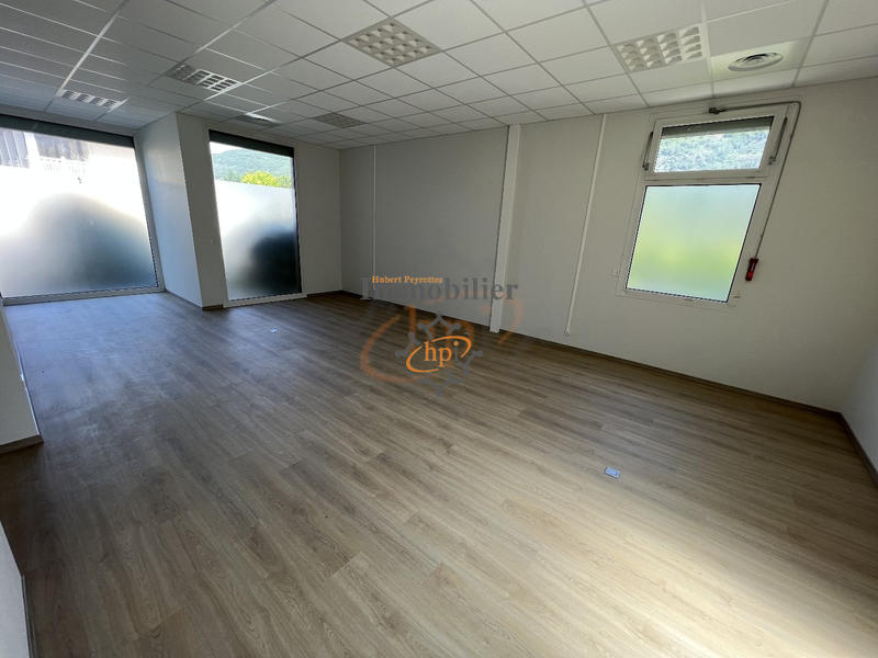 Bureau - 48 m² - 5 pièces