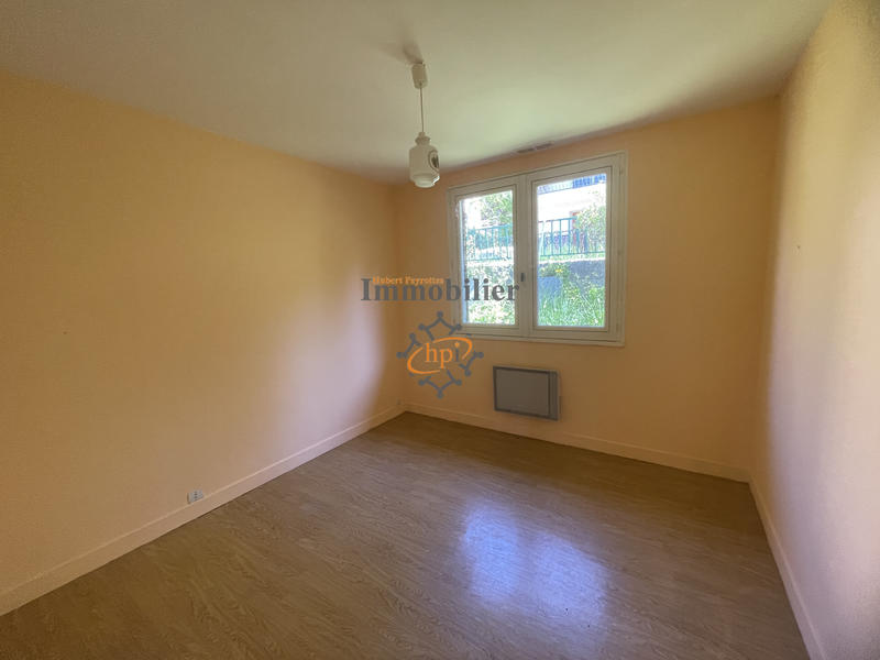 Maison - 99 m² - 5 pièces