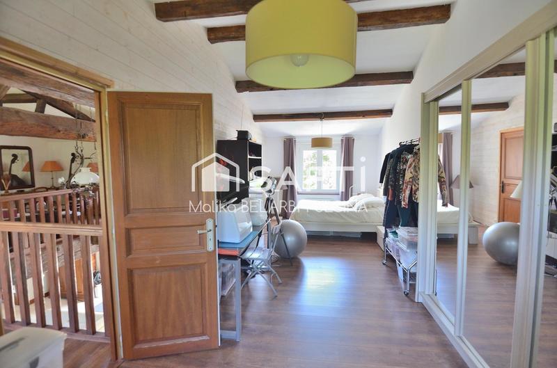 Villa - 297 m² - 6 pièces