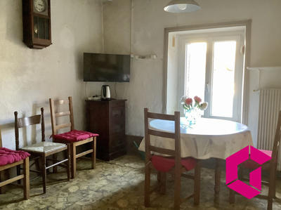 Maison - 163 m² - 6 pièces