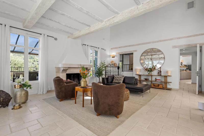 Maison - 451 m² - 15 pièces